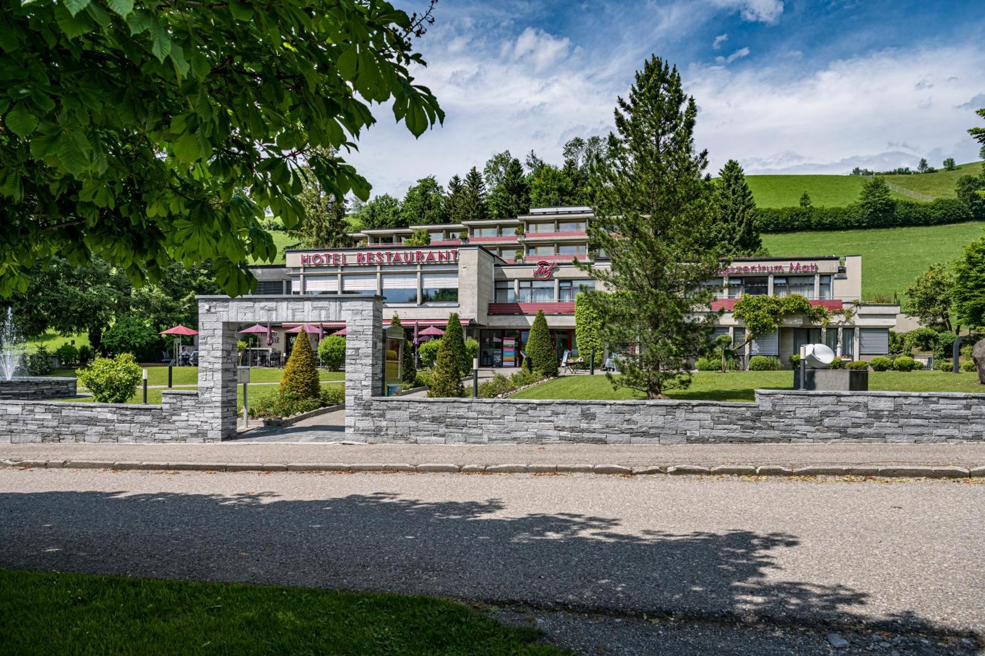 Hotel & Bildungszentrum Matt Schwarzenberg Exterior foto